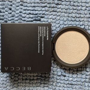 Becca cosmetics highlighter full size Moonstone